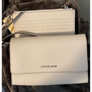 Michael Kors Jet Set Travel Crossbody &Wristlet Color Aluminum w/silver hardware